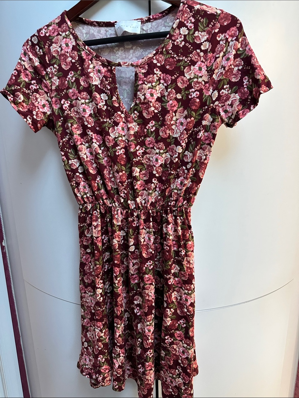 French Grey Floral Short-Sleeve Elastic-Waist Dress - Burgundy Pink, S